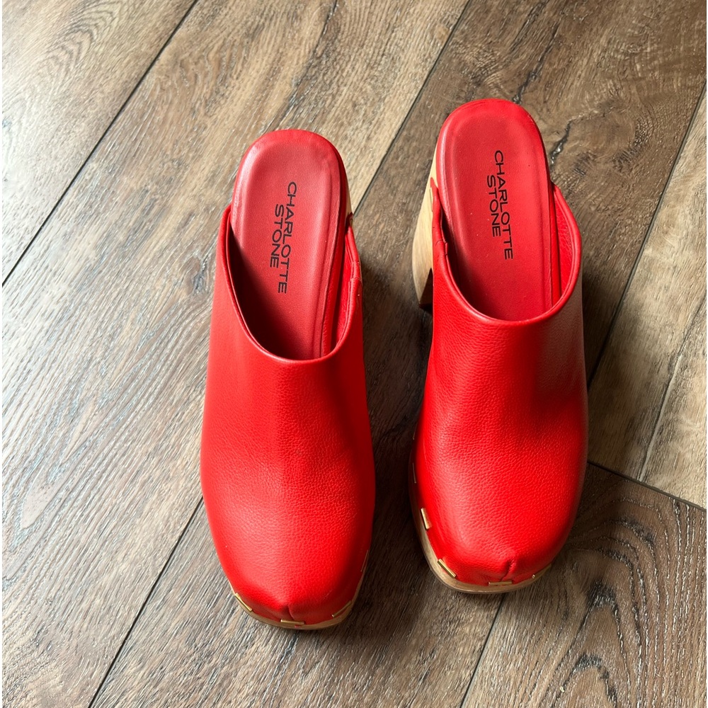 Charlotte Stone Beau Clog - size 8